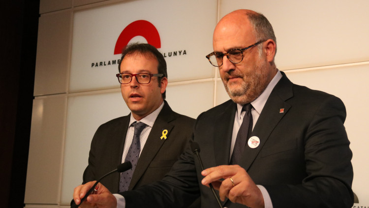 El diputat i alcalde de Mollerusa Marc Solsona, del PDeCAT, amb el portaveu de JxCat al Parlament Eduard Pujol. Agència Catalana de Notícies