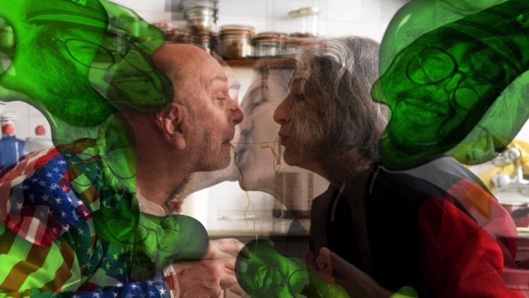 Carlos Pazos. Acaramelémonos. Imatge lenticular. 2020