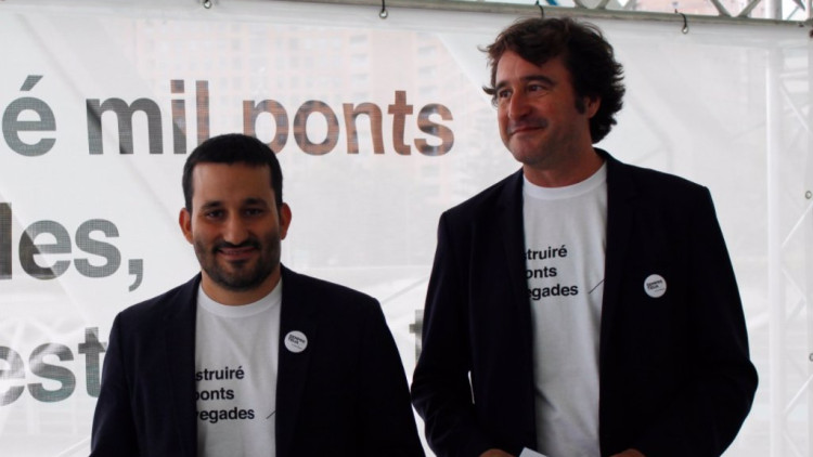 Vicent Marzà, conseller d'Educació, Cultura i Esports, junt amb Rubèn Trenzano, director general de Política Lingüística en la presentació d'una campanya a favor de la llengua pròpia| Europa Press