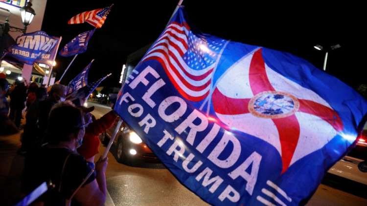 Fills d'exiliats cubans a Miami donen suport a Donald Trump durant la nit electoral. Der Spiegel