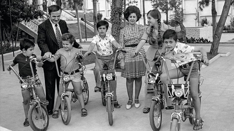 Família Al-Assad el 1974. Der Spiegel