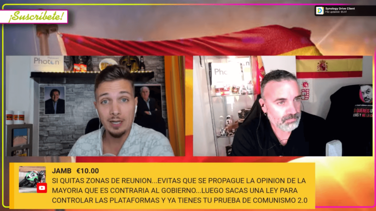 Les banderes espanyoles són una petita part de la parafernàlia dels principals 'influencers' de la dreta ultra. També hi ha pòsters de Federico Jiménez Losantos i Amancio Ortega, o un logotip del PSOE amb el coronavirus en lloc de la rosa.