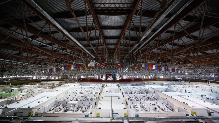 Centre de tractament de pacients amb coronavirus en una pista de gel de Moscou. Der Spiegel