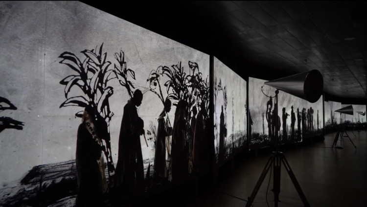 William Kentridge, More Sweetly Play the Dance, 2015. Imatge de la instal·lacio al CCCB. Foto EMB