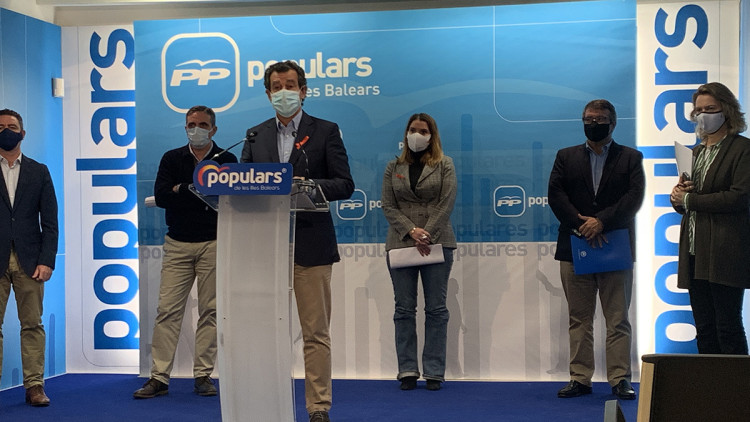 Biel Company, líder del PP balear, al centre de la imatge. Europa Press